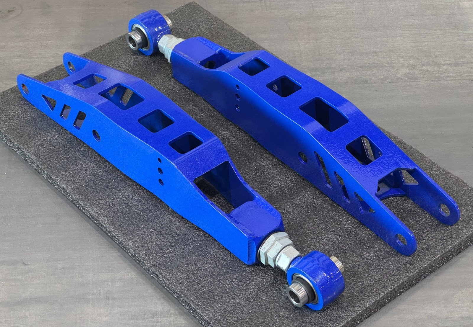 SALE Megan  Rear Lower Control Arm Kit Fits IS300 IS250 IS350 GS300 GS430 JZX90