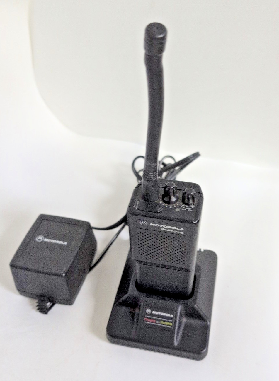 Motorola Radius P110 UHF P43QLC00D2AA w/ Charger HTN9630C