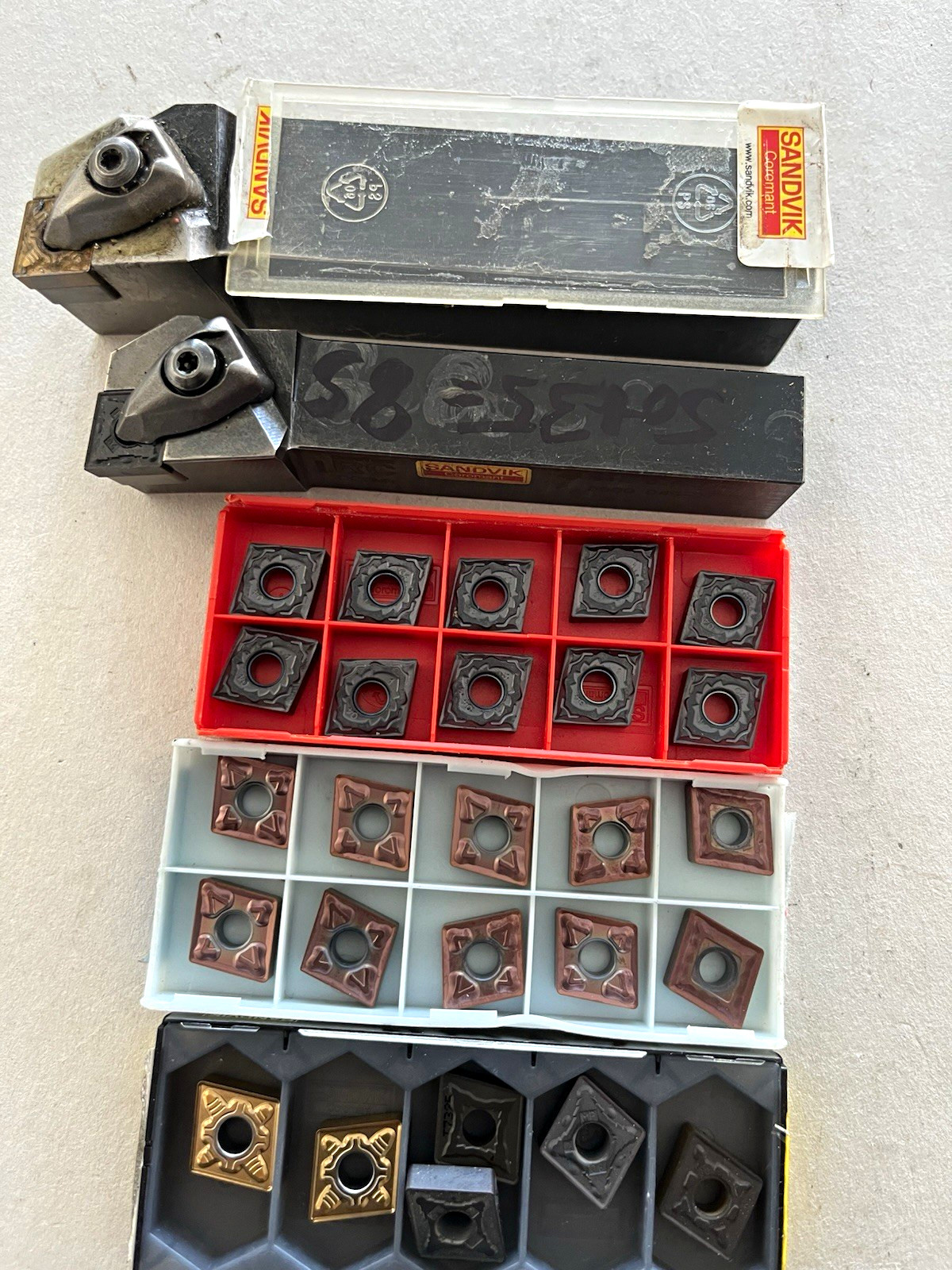 Sandvik Coromant DCMT 11 T3 08 Carbide Turning Inserts Mixed Lot Sandvik Coromant DCMT 11 T3 08 Carbide Turning Inserts Mixed Lot