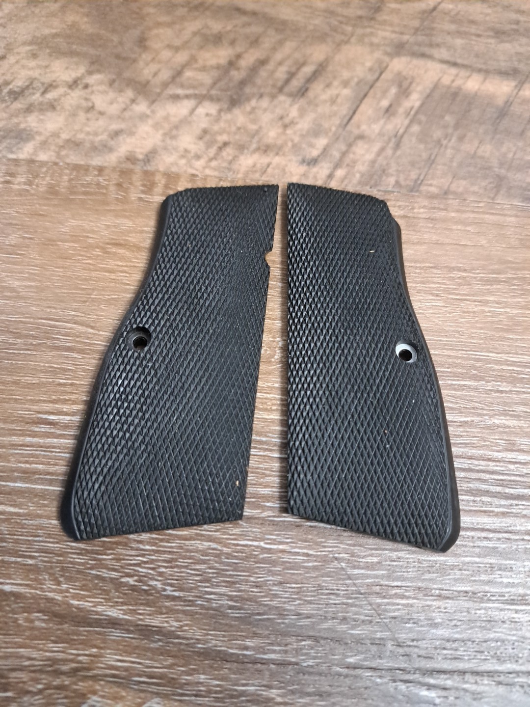 Vtg Uncle Mikes Grips For Browning Hi Power