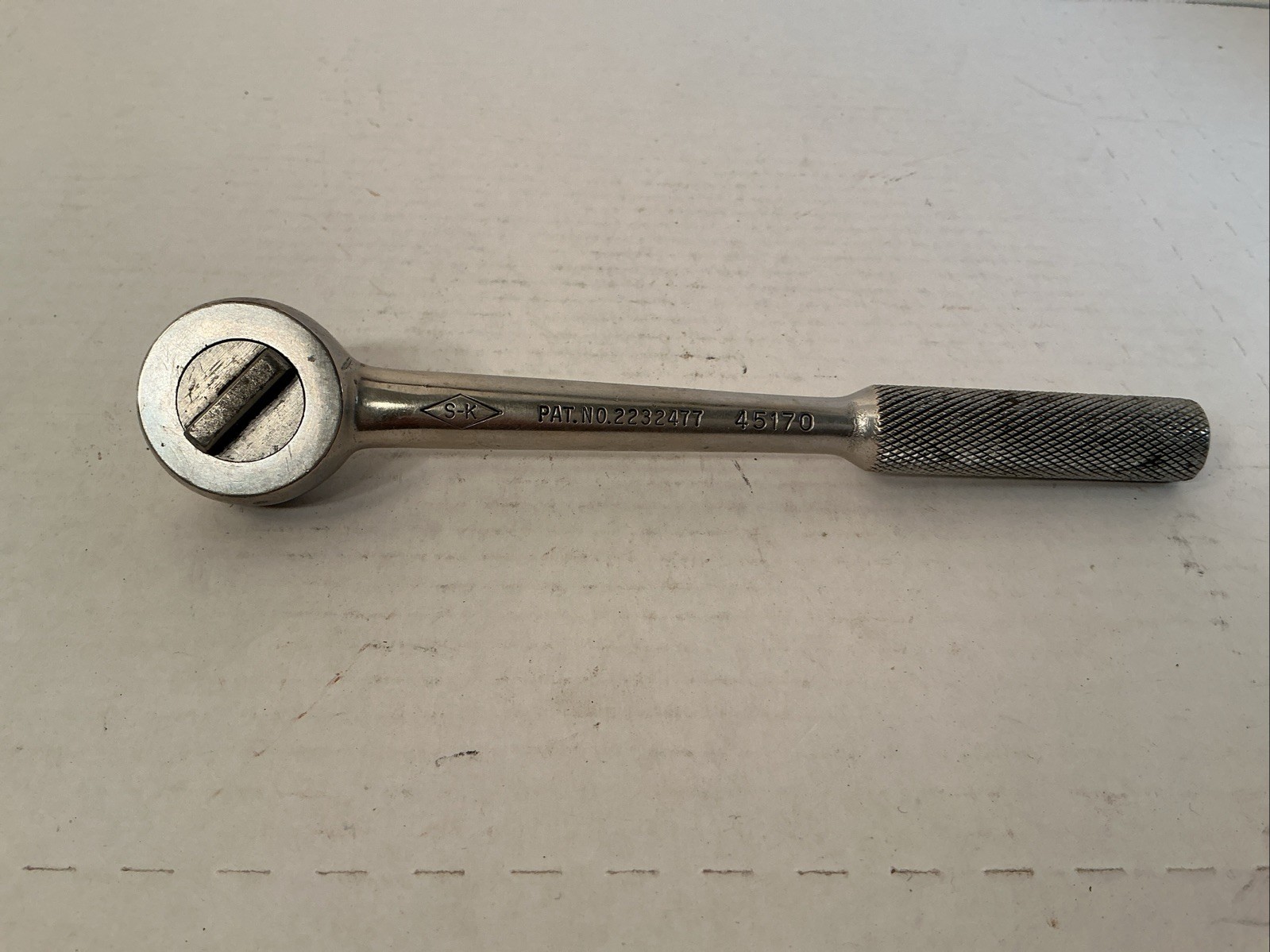 Vintage S-K 45170 3/8 Drive Round Head Ratchet Knurled Handle Made in USA