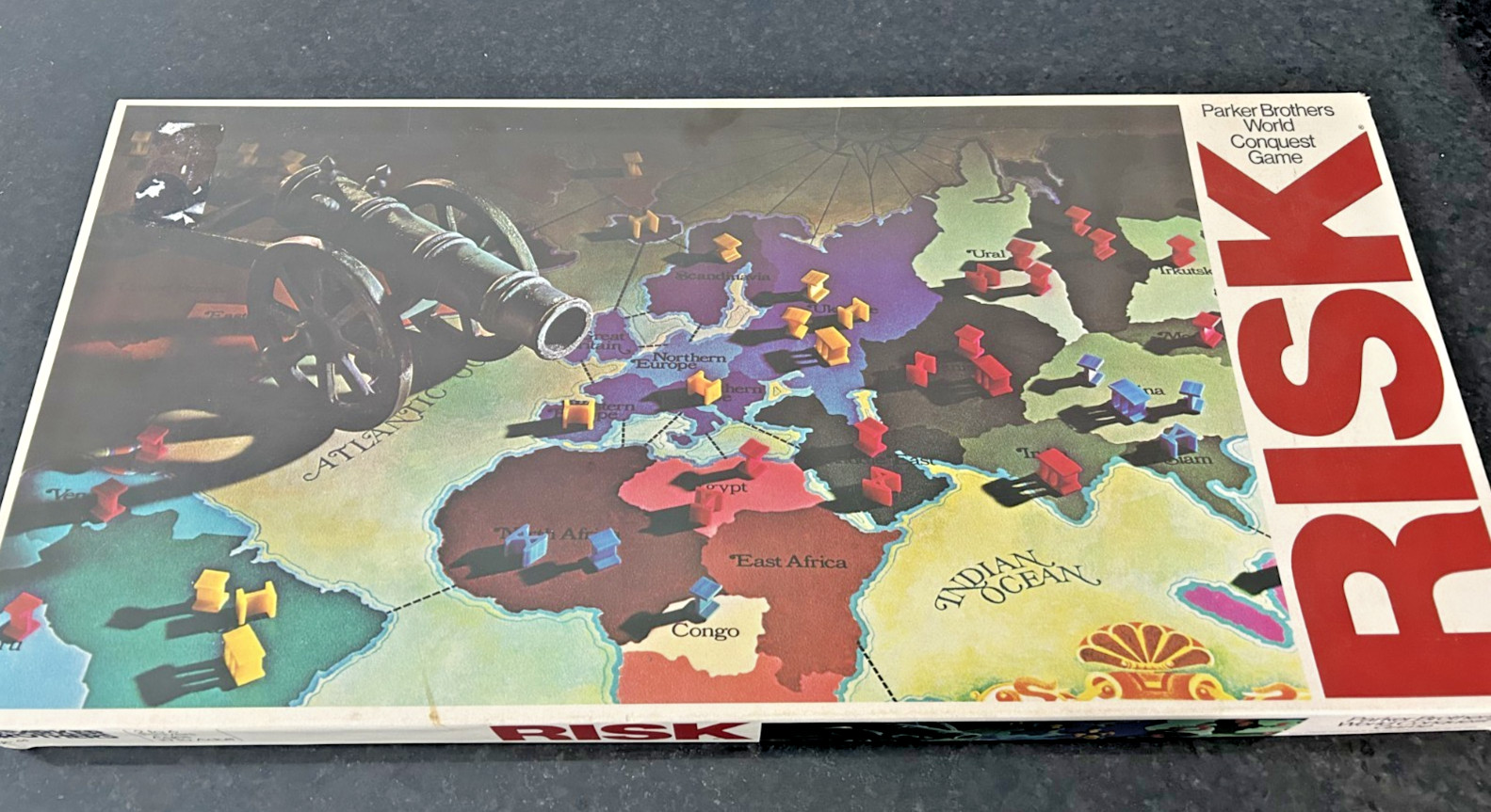 Risk Strategy Board Game COMPLETE Classic Edition Nice Condition Risk Strategy Board Game COMPLETE Classic Edition Nice Condition