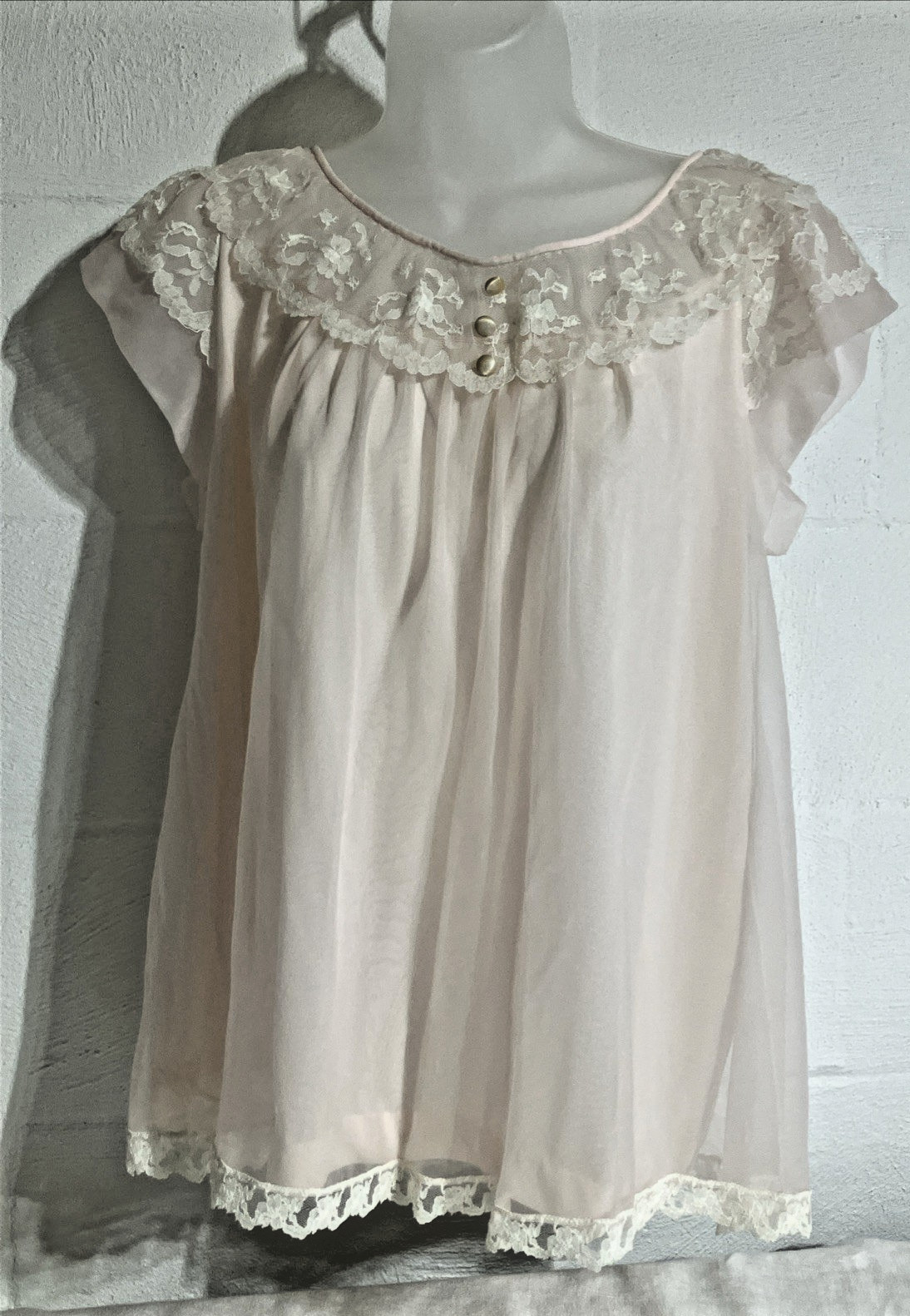 Vintage 60s Babydoll Sheer Lined Nightgown Peignoir  Top M Lace Fairy Peach