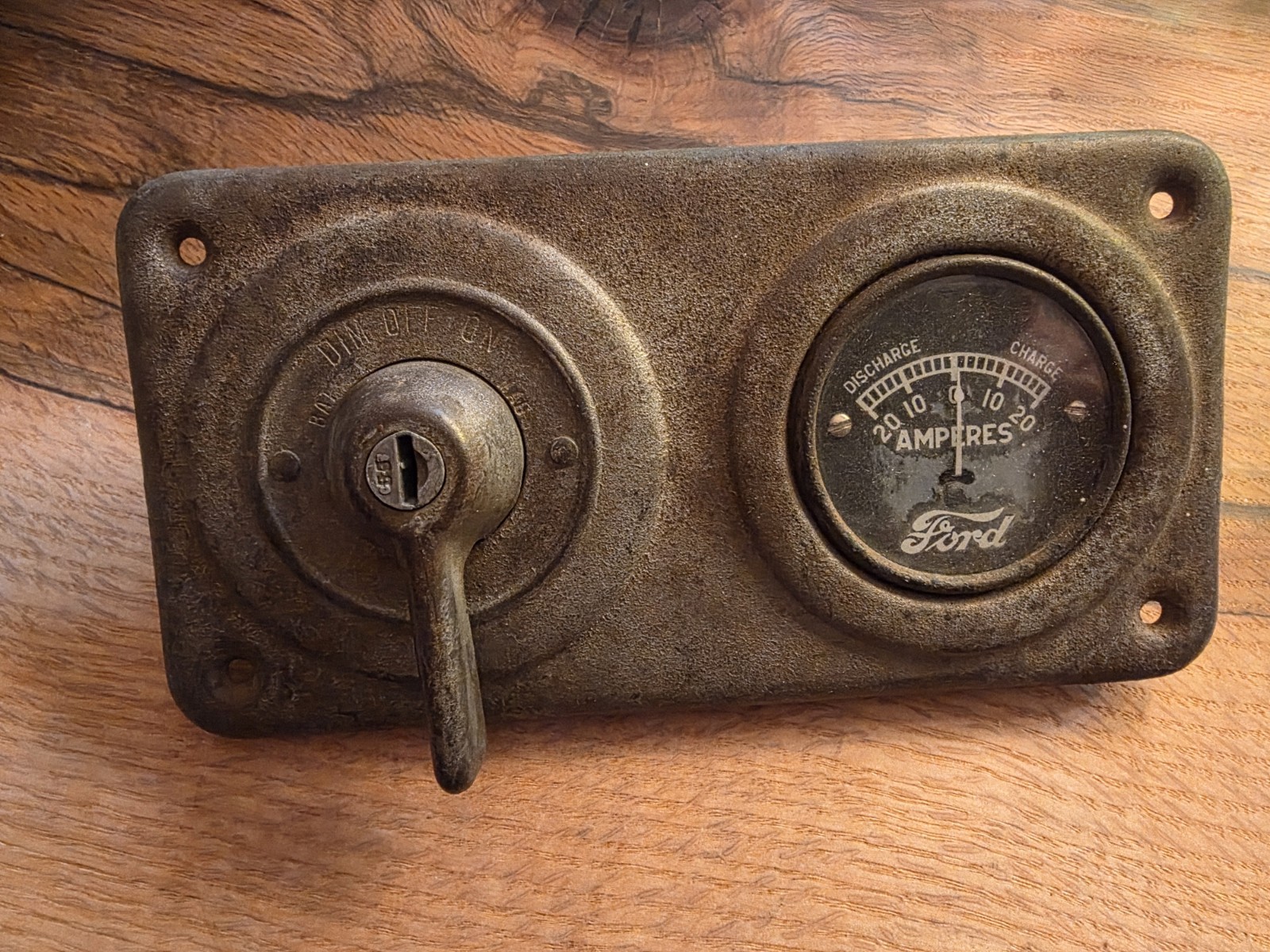 Antique Ford  Model  T ignition 1916-23. Tests good everything works fine. 