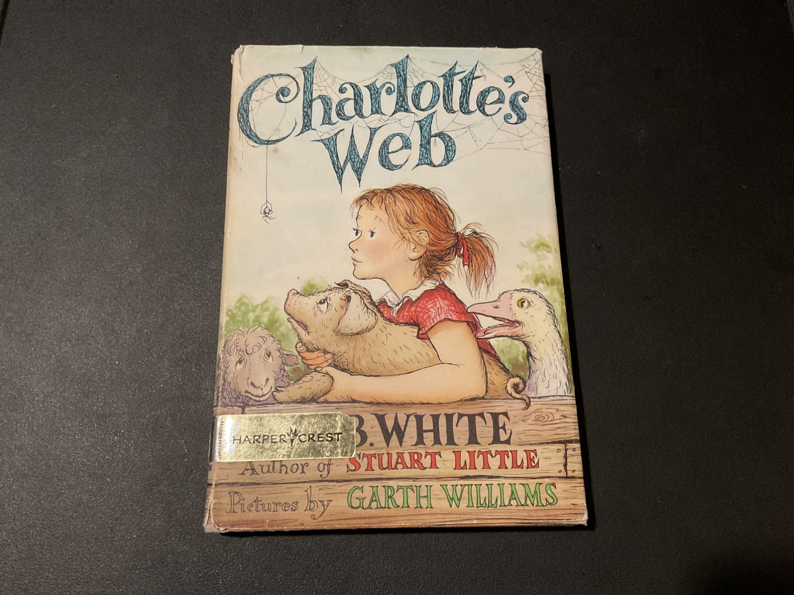 Charlotte’s Web E.B. White Vintage Harper Crest Library Edition w/Dust Jacket