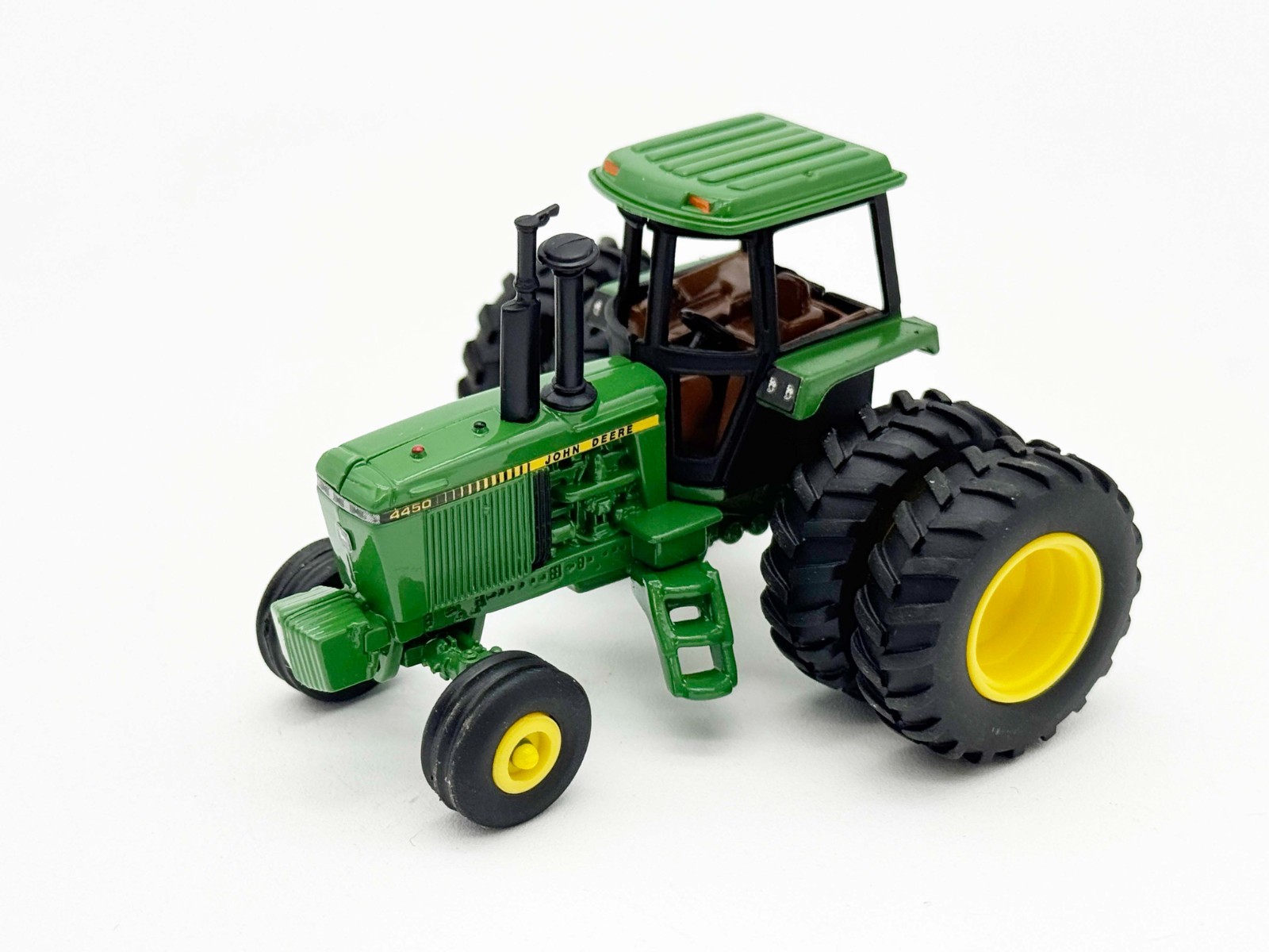 1/64 John Deere 4450 w/ Duals