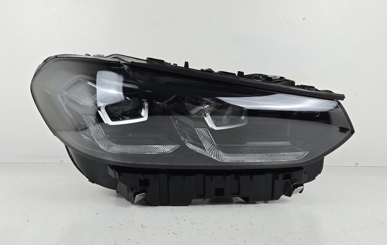 Nice OEM 2022-2024 BMW X3 X4 G01 G02 Right RH Side Shadowline LED Headlight