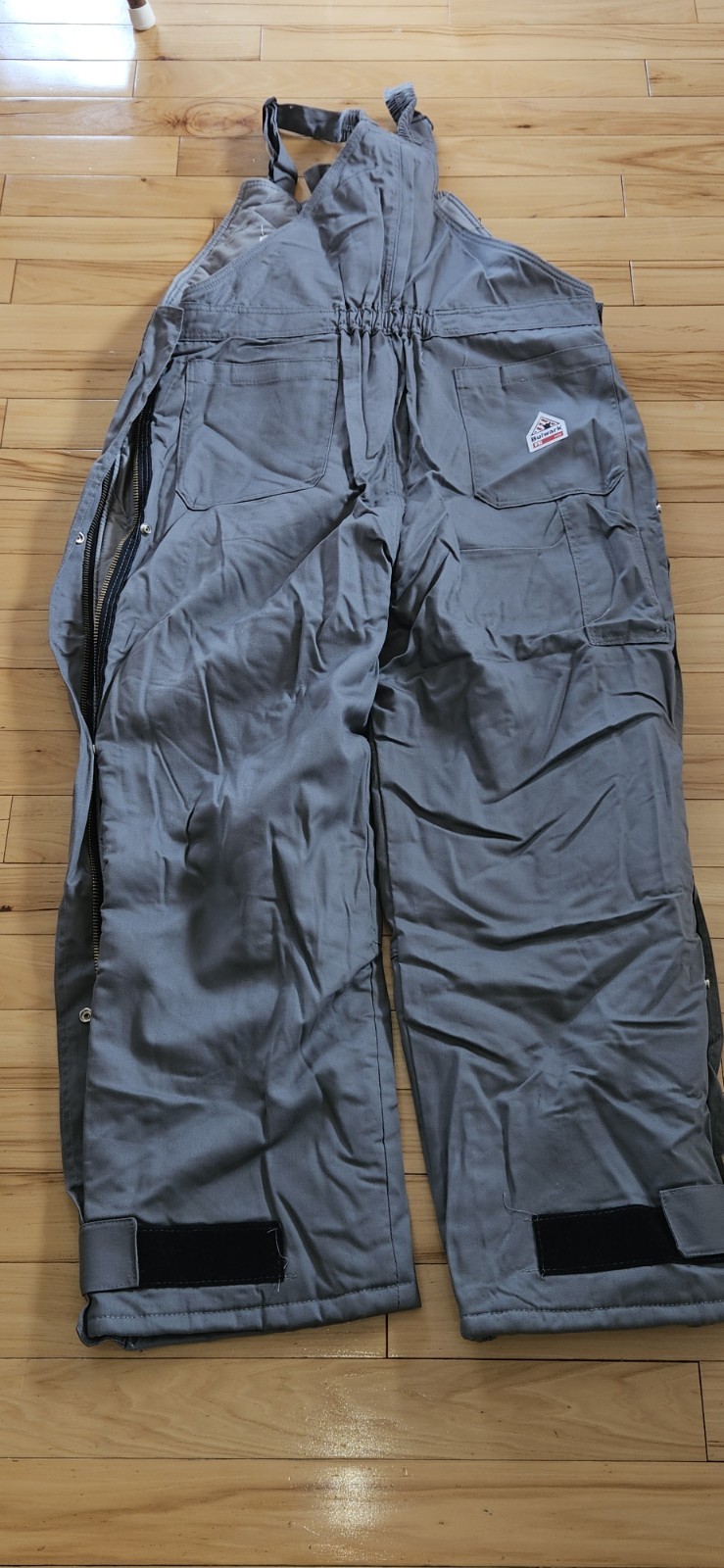 BULWARK FR BIB OVERALLS SIZE XL FLAME RESISTANT WATER REPELLANT LAYER BULWARK FR BIB OVERALLS SIZE XL FLAME RESISTANT WATER REPELLANT LAYER