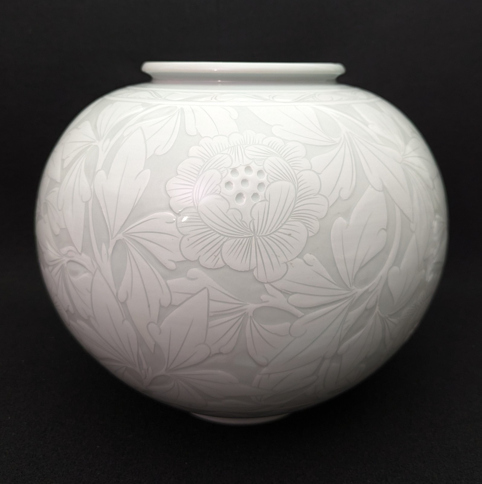 Vintage Korean Celadon Large Ceramic Vase Floral Motif Vintage Korean Celadon Large Ceramic Vase Floral Motif
