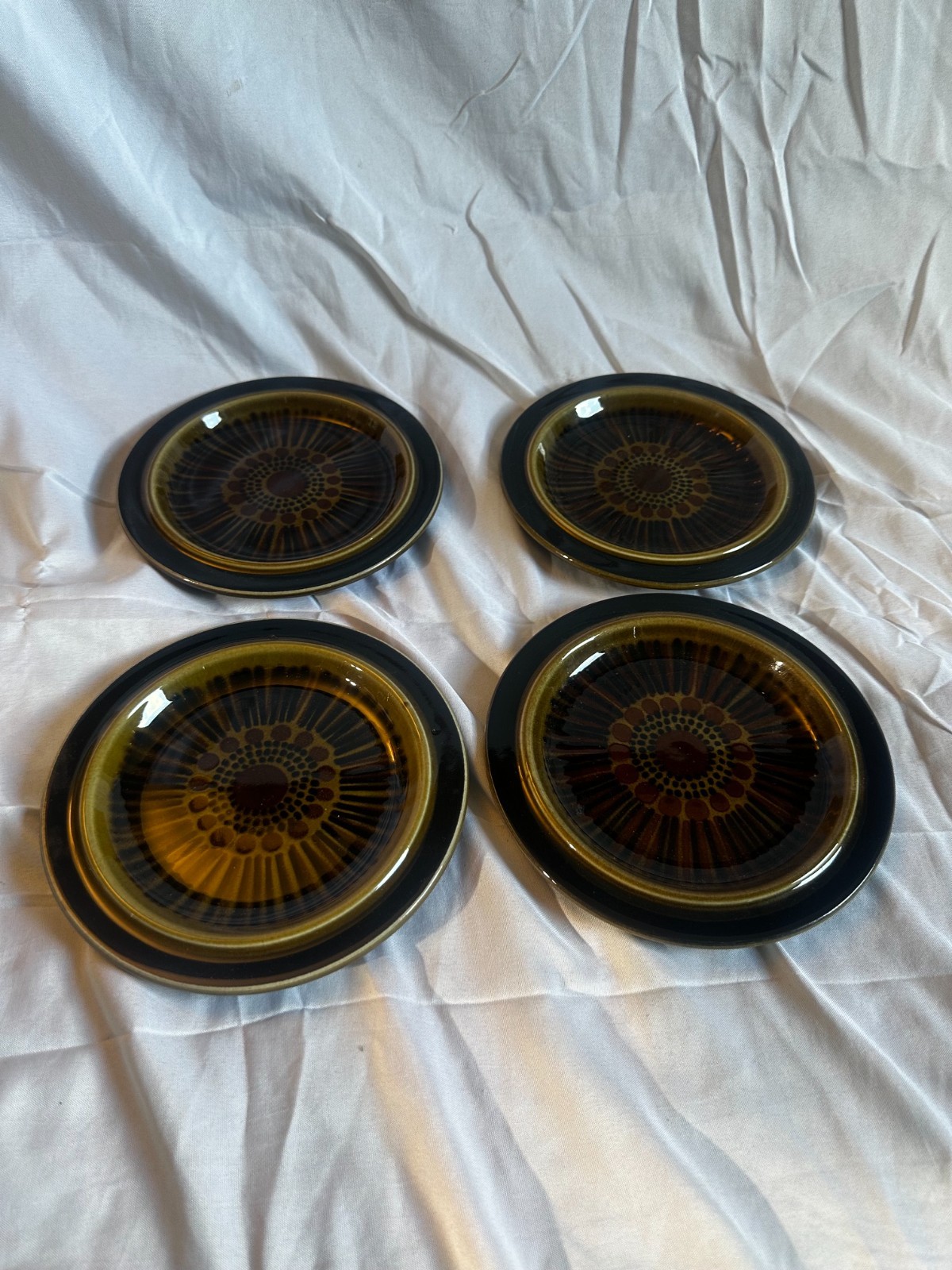 Set of 4 VTG Arabia Finland MCM Kosmos Gunvor Olin-Grönqvist 6 1/4” Bread Plates Set of 4 VTG Arabia Finland MCM Kosmos Gunvor Olin-Grönqvist 6 1/4” Bread Plates