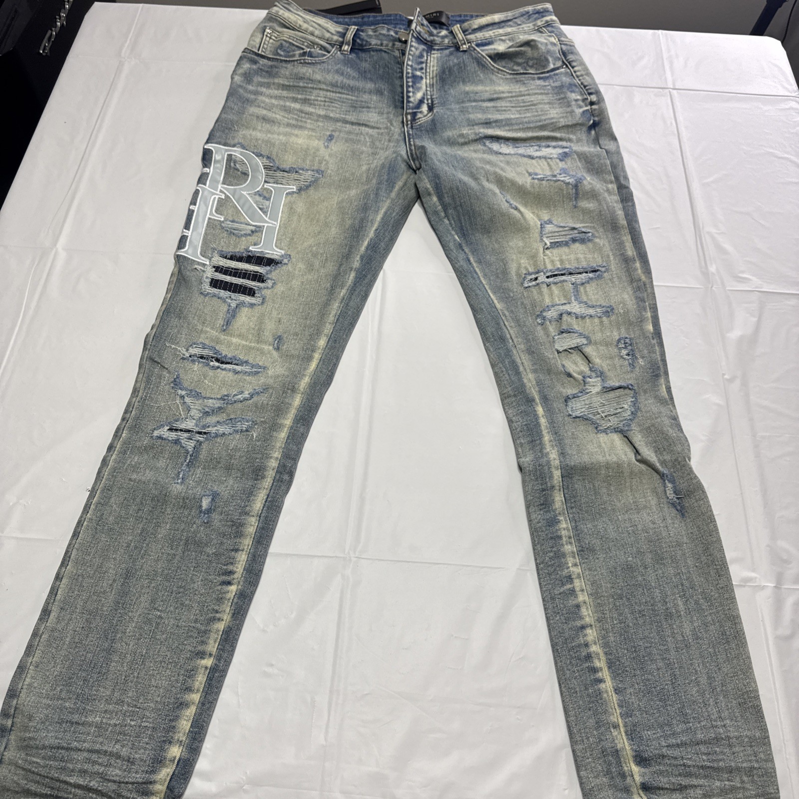 AMIRI Men\'s Light Wash Blue Denim Jeans Slim Skinny Mid Rise 5-Pocket Size 34x32