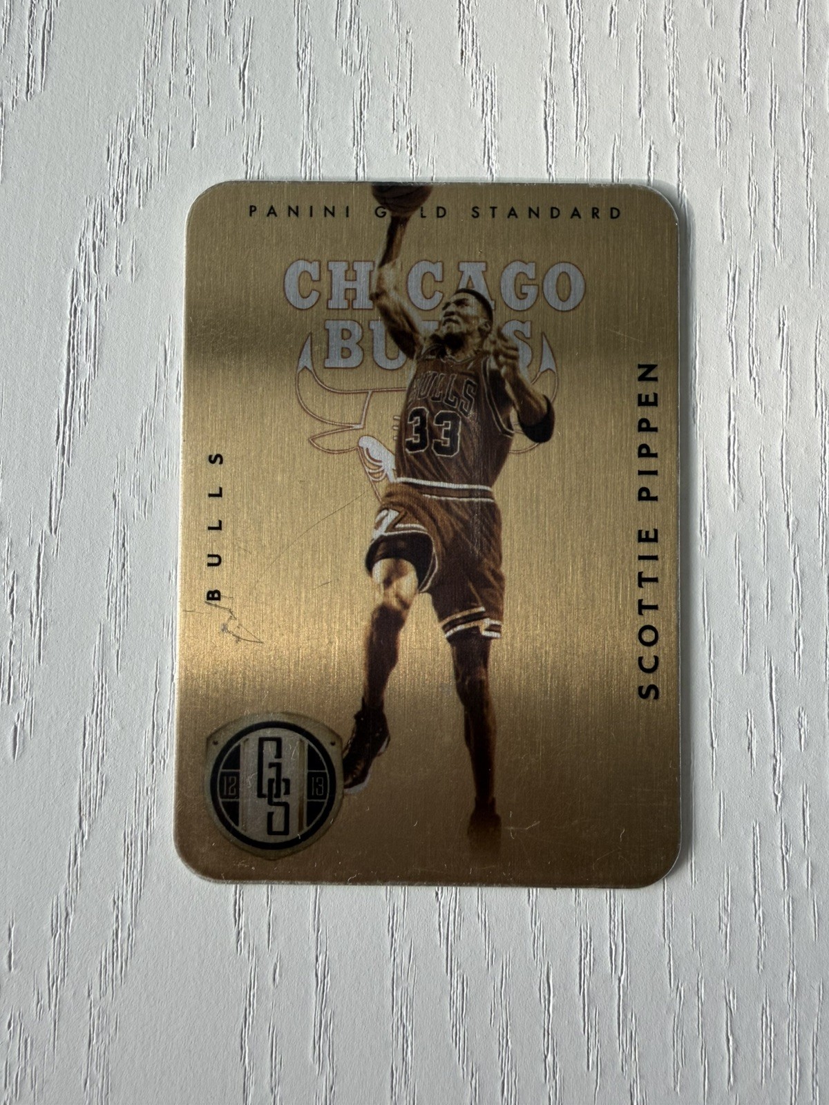 2012-13 Panini Gold Standard Scottie Pippen Metal Card #90 2012-13 Panini Gold Standard Scottie Pippen Metal Card #90