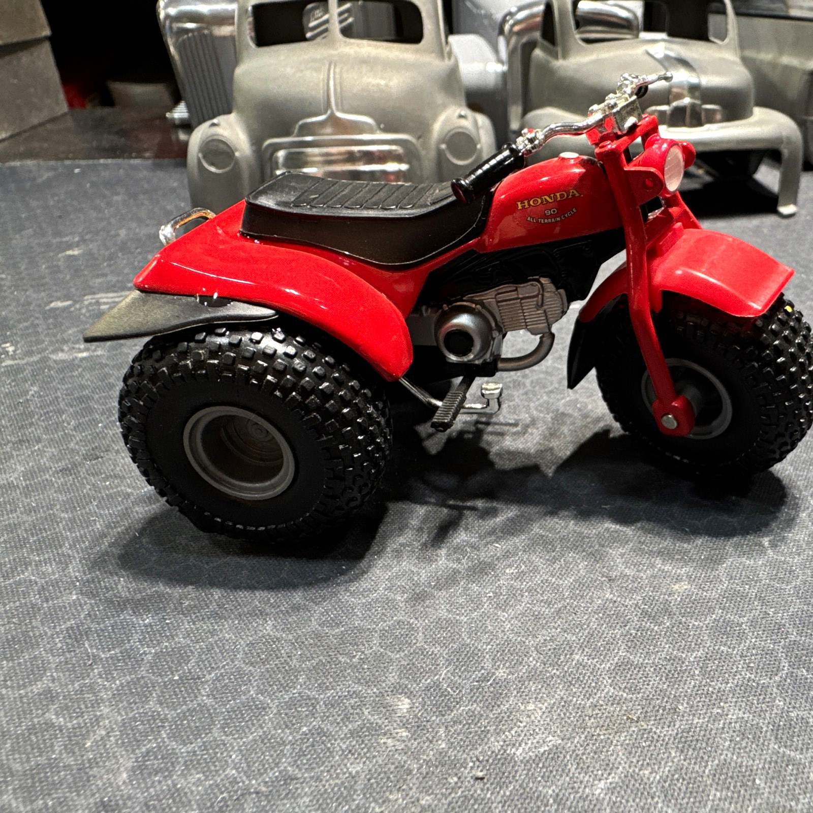Honda ATC 90 1:16 Die cast ATV 3-Wheeler made by Ertl