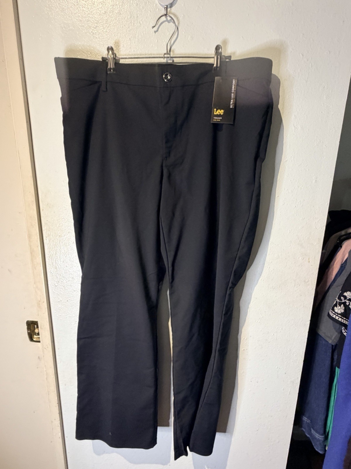 Lee Plus Ultra Lux Comfort Regular Fit Mid Rise Black Trousers Size 18 Med NWT Lee Plus Ultra Lux Comfort Regular Fit Mid Rise Black Trousers Size 18 Med NWT