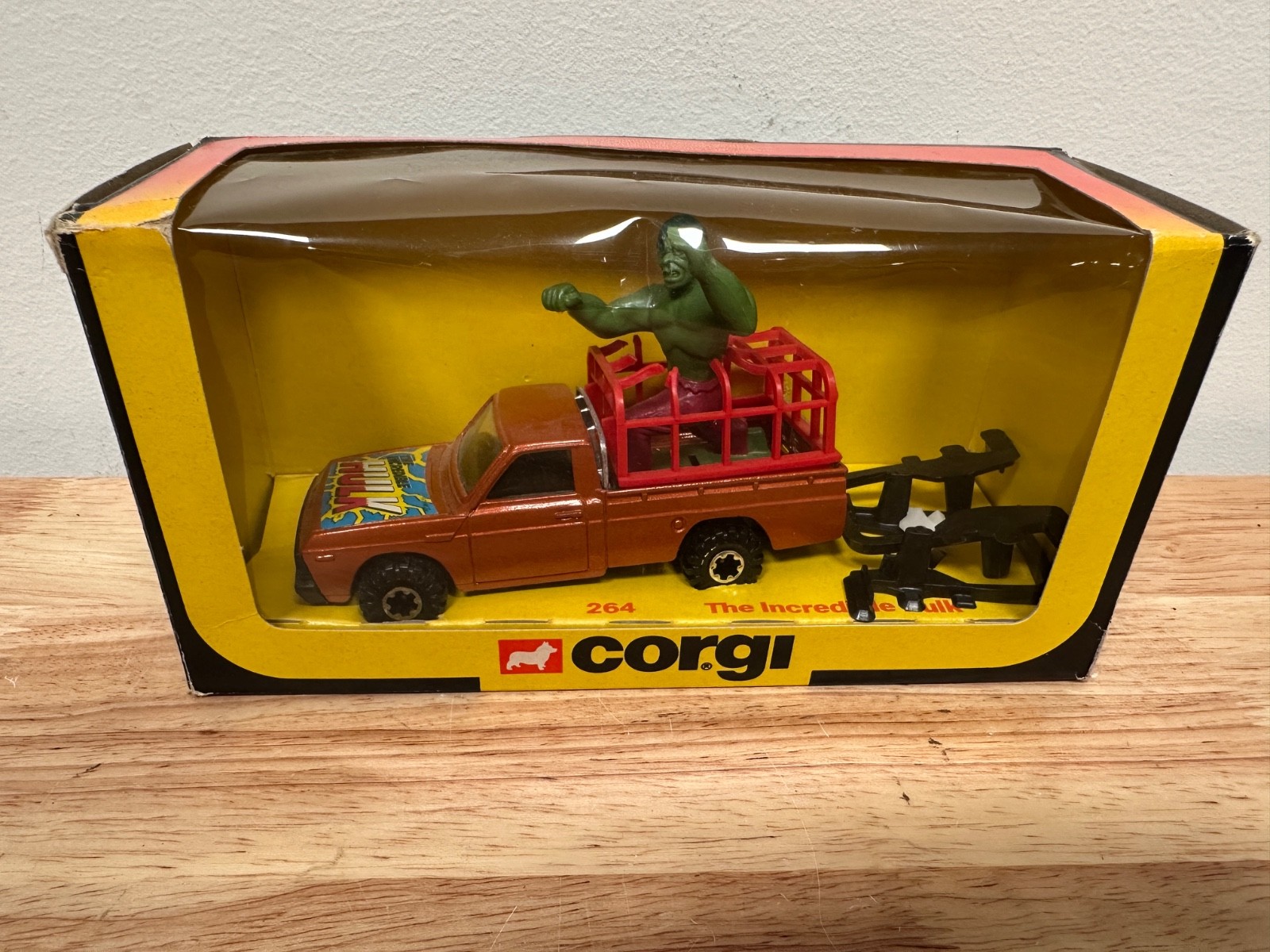 Vintage Corgi 264 Incredible Hulk - New Open Box - Fast 