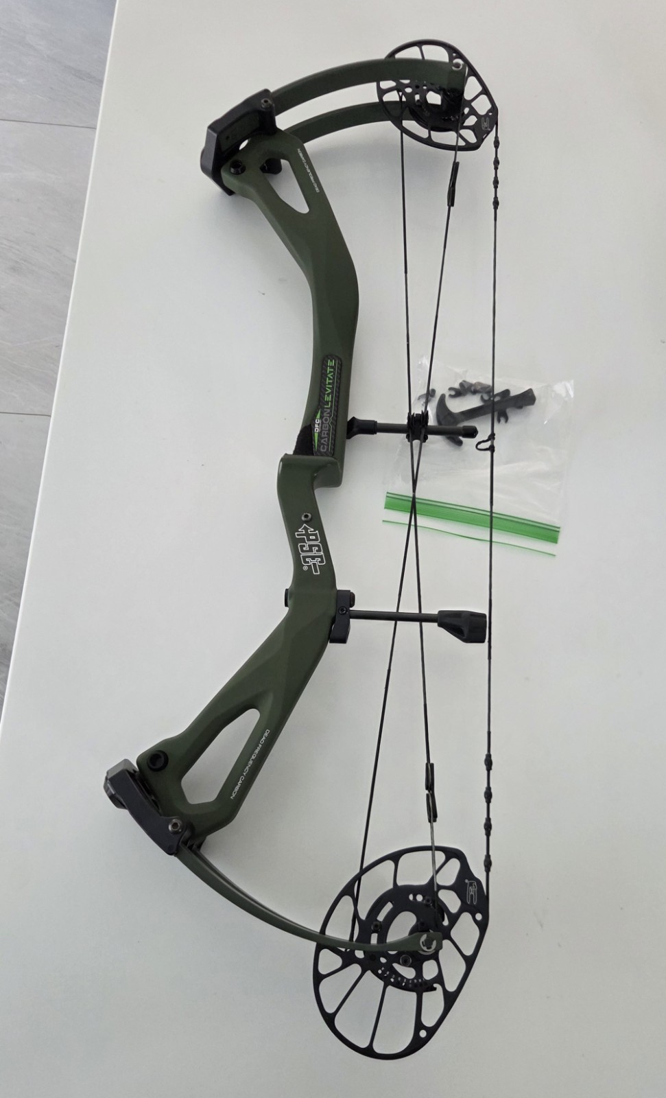 PSE Carbon Levitate