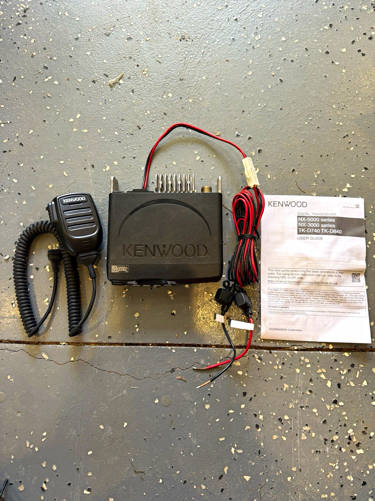 Kenwood TK-D840H-K Mobile Digital Two-Way Radio Transceiver w/ Mic & Power Cable