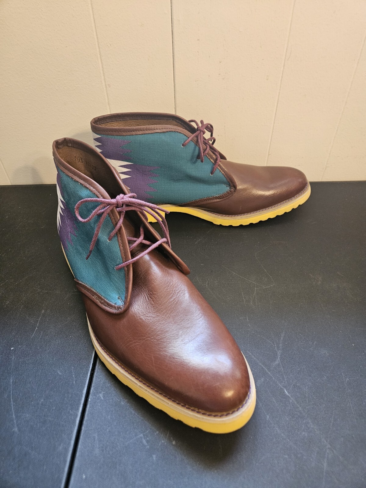 Rare J Artola Brooklyn Mens 10.5 Leather Chukka Boots Southwest Geometric Canvas