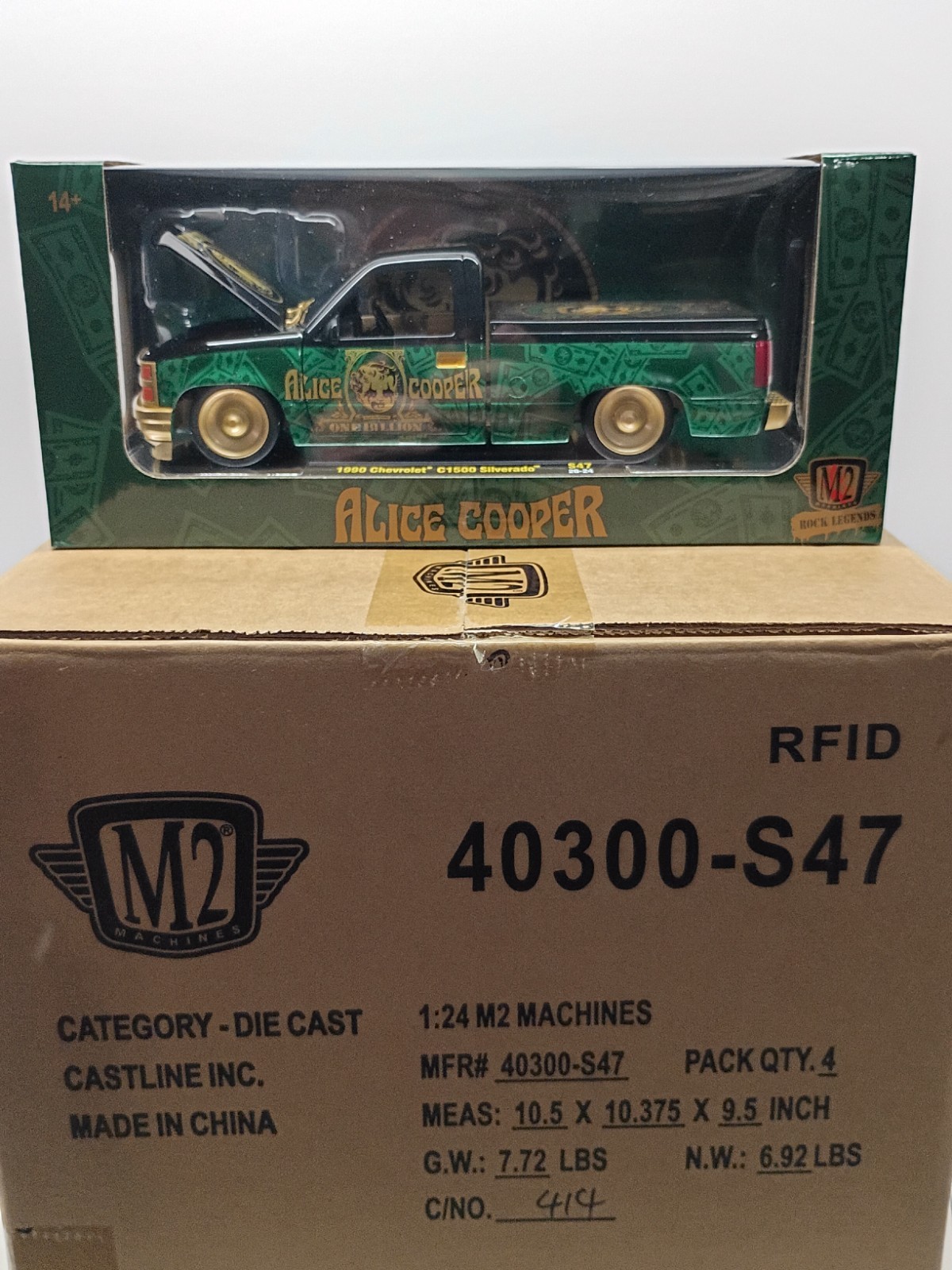 2026 M2 ROCK LEGENDS ALICE COOPER CHASE 1990 CHEVROLET C1500 SILVERADO ( 1:24 )