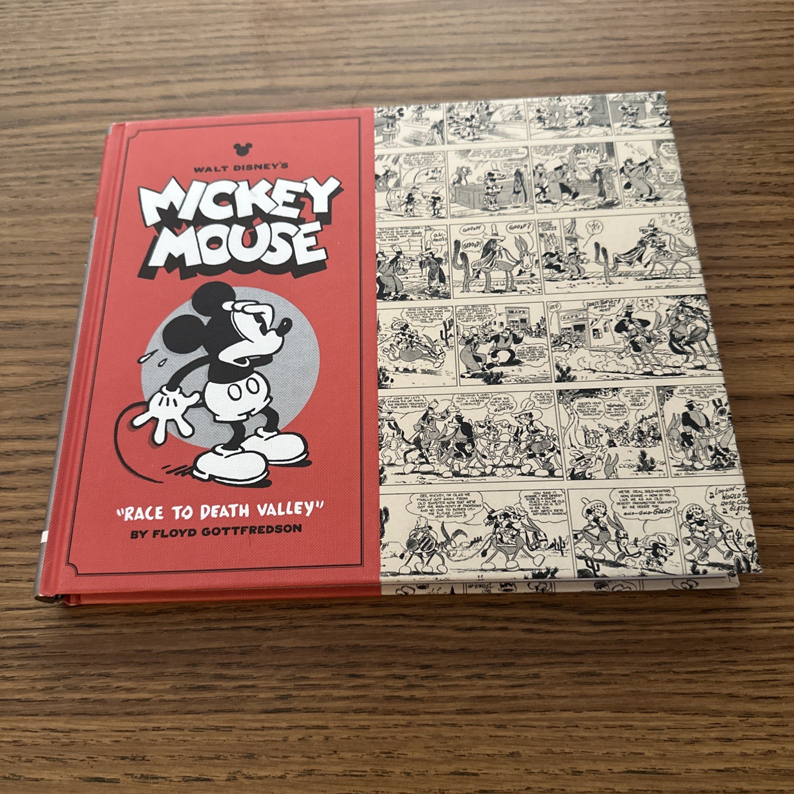Walt Disney\'s Mickey Mouse Race to Death Valley : Volume 1 by Floyd Gottfredson