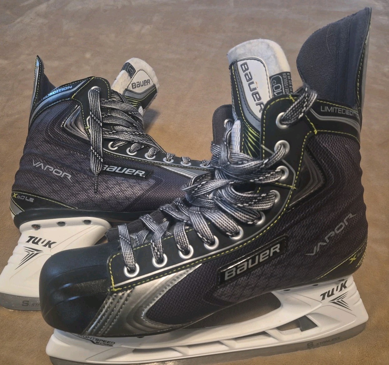 Bauer Vapor X60 LE Hockey Skates Size 10 D Tuuk Light speed Edge Blades limited Bauer Vapor X60 LE Hockey Skates Size 10 D Tuuk Light speed Edge Blades limited
