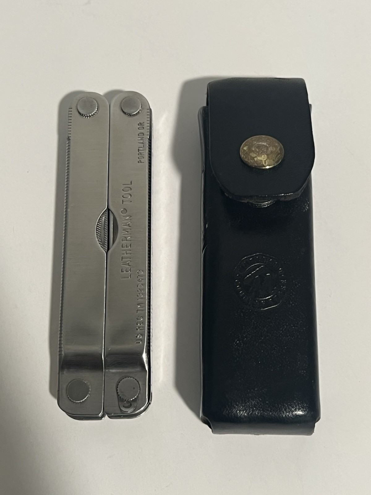 Marlboro Unlimited Leatherman Multi Tool Knife with Sheath Excellent Condition