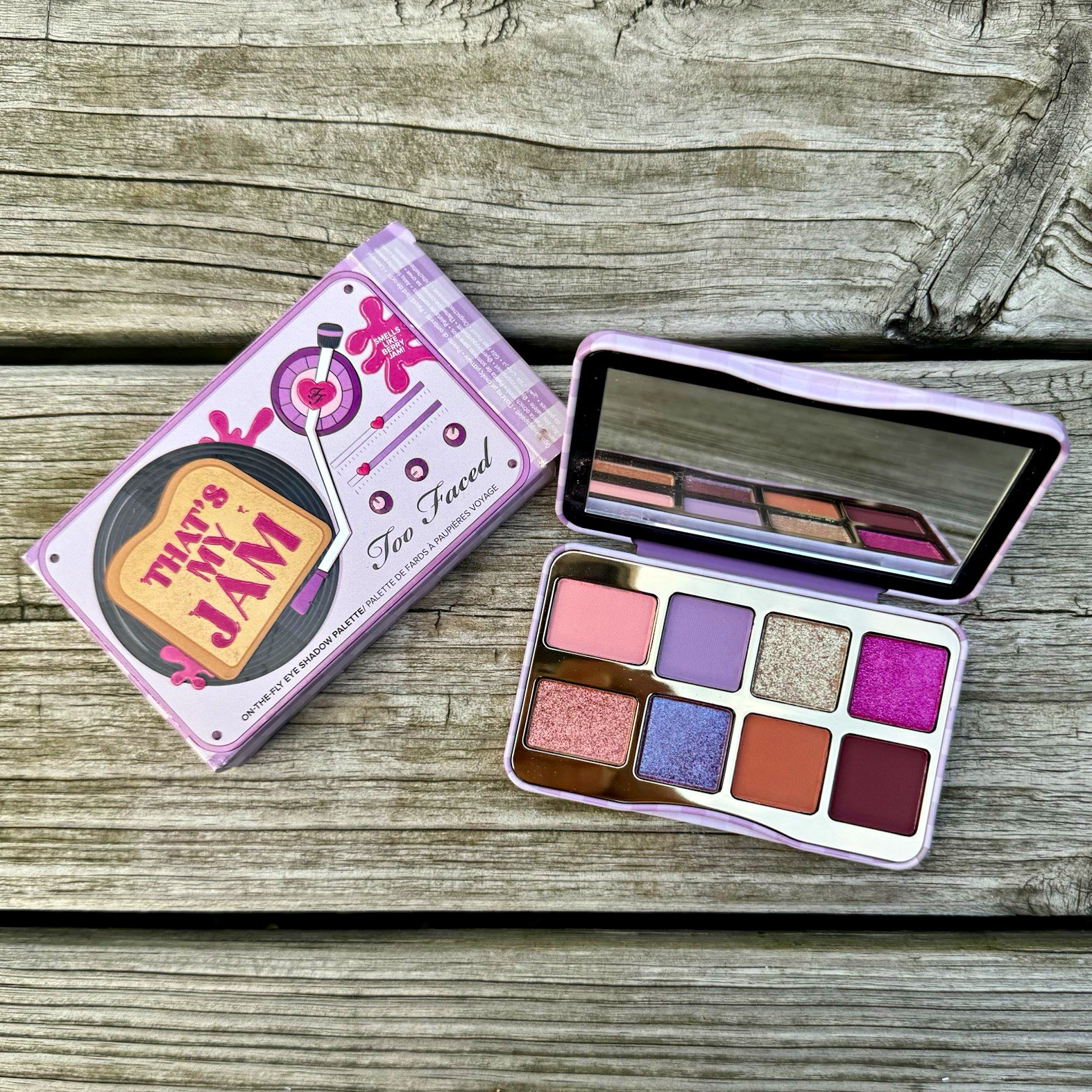 Too Faced That's My Jam On-The-Fly Eyeshadow Palette Shimmer Berry Scented Too Faced That's My Jam On-The-Fly Eyeshadow Palette Shimmer Berry Scented