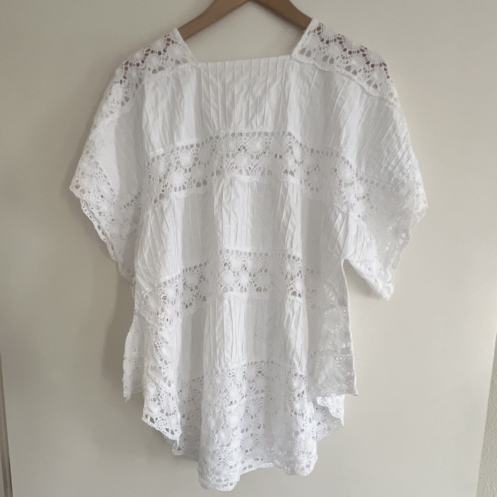 Vtg Hand embroidered White Lace Solid Square Neck Short Sleeve Button Blouse Top Vtg Hand embroidered White Lace Solid Square Neck Short Sleeve Button Blouse Top