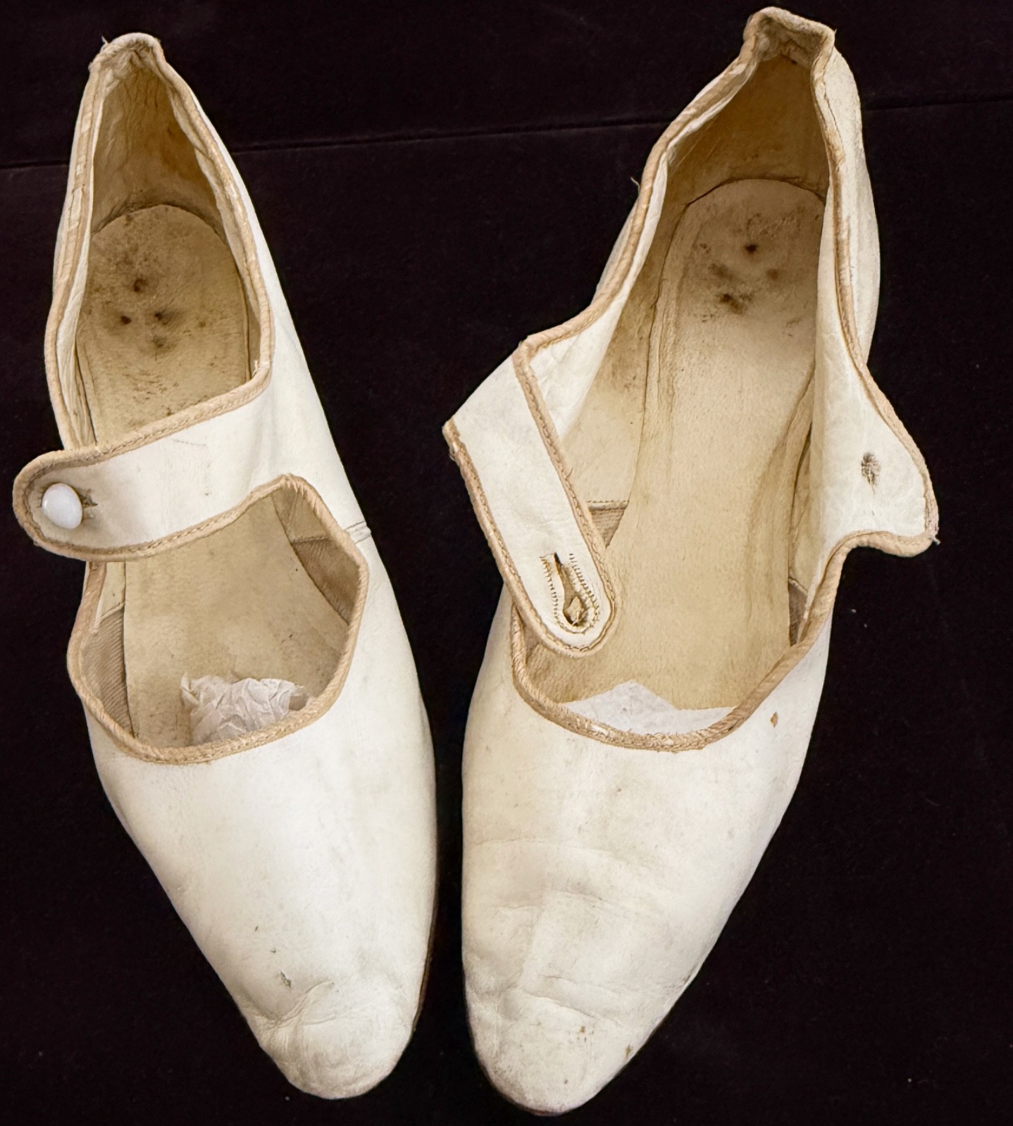Antique 1890’s White Kid Wedding Shoes with Buttons and Louis Heels  B130