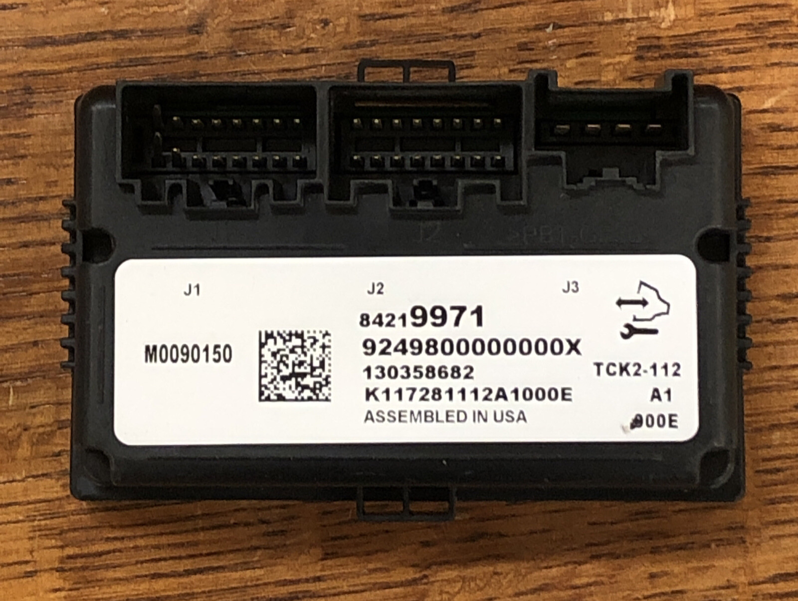 NEW* OEM 2014-2019 Yukon / Tahoe / Suburban Chevy GMC CONTROL MODULE (86522174)