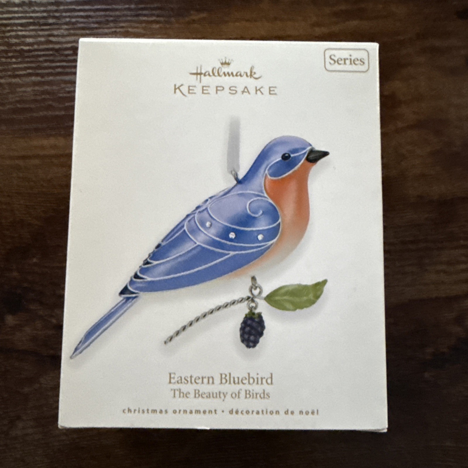 Hallmark Keepsake~2010 Eastern BlueBird~The Beauty of Birds Ornament~6th READ Hallmark Keepsake~2010 Eastern BlueBird~The Beauty of Birds Ornament~6th READ