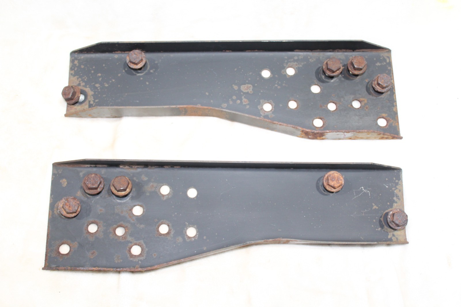 86-97 Nissan D21 HARDBODY x2 REAR Bumper BRACKETS LH & RH w/ MOUNTING Bolts OEM