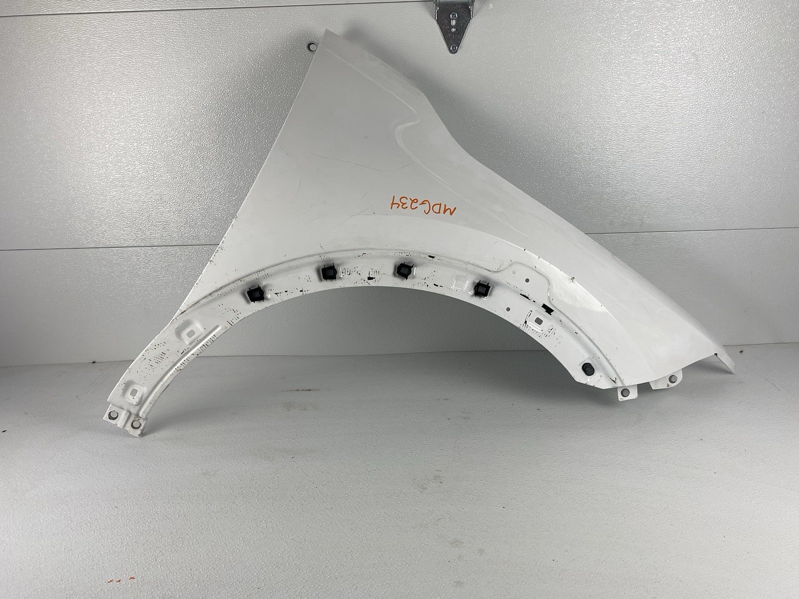 OEM 2022-2024 Santa Cruz Fender Panel Cover ICE WHITE - Front Right