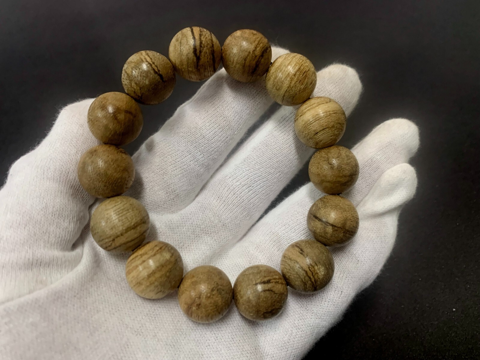 100% Wild Real Brunei Beautiful Oils Stripe Agarwood Oudh Bracelet Prayer Beads 100% Wild Real Brunei Beautiful Oils Stripe Agarwood Oudh Bracelet Prayer Beads