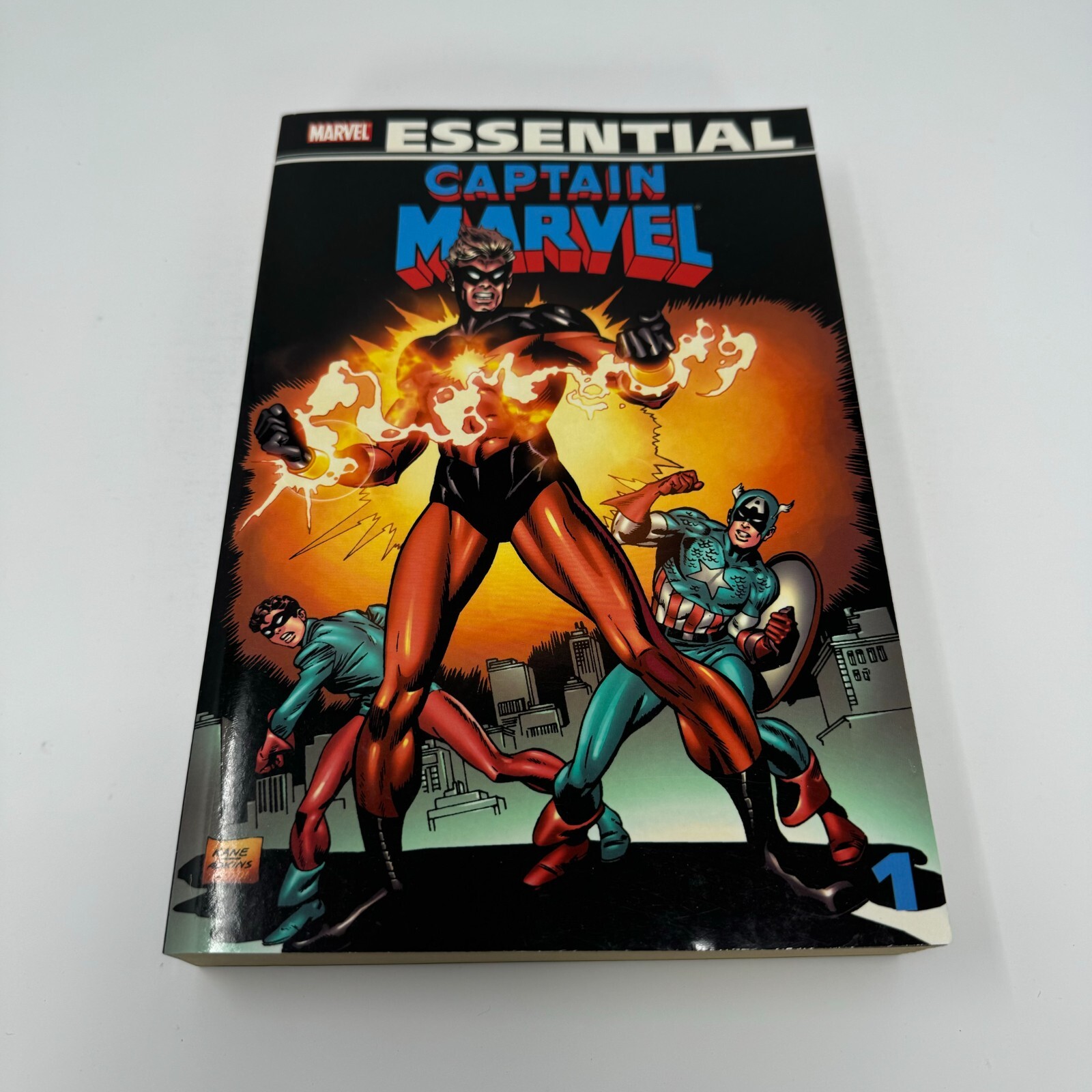 DC Comics Showcase Presents - Over 500 pages. YOUR PICK/S, LOT