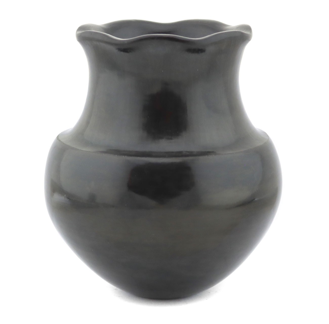 Virginia Garcia (b. 1963) Santa Clara/San Juan Black Vase with Fluted Rim 