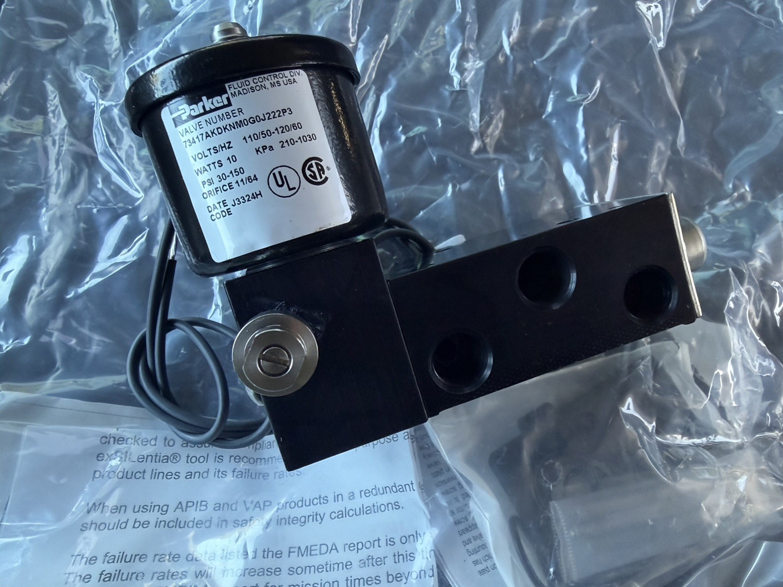 Parker Skinner 5-Port 4-Way Solenoid Valve 73417AKDKNM0G0J222P3 1/4