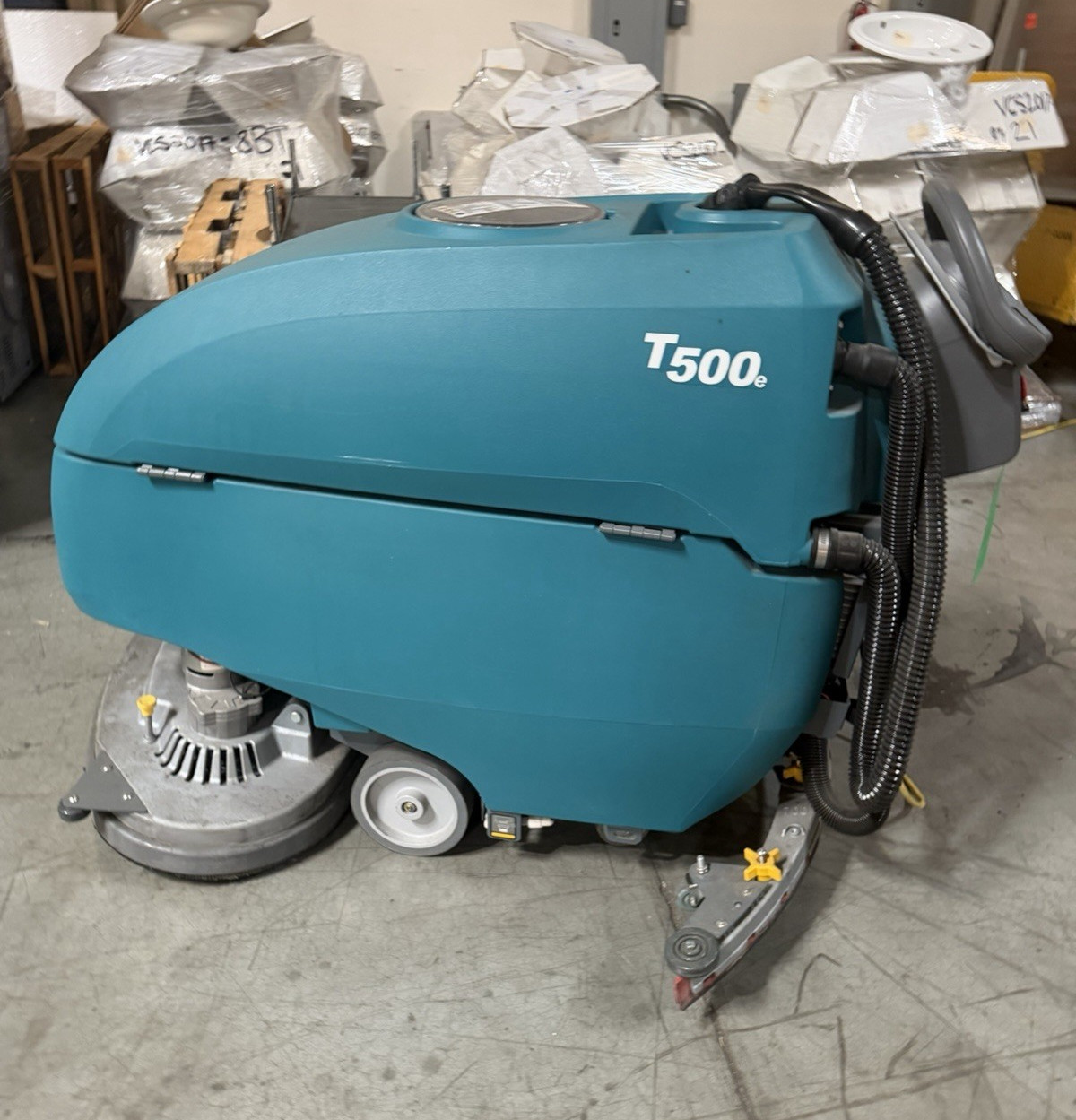 Tennant T500e Walk-Behind Scrubber Floor Scrubber, Disc Brush & Pad Type