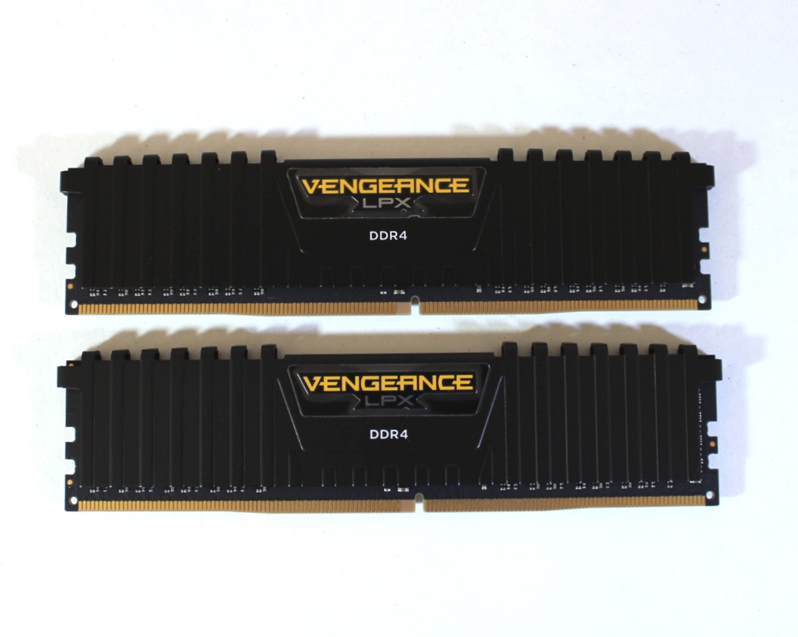 Corsair Vengeance LPX 16GB (2x8GB) CMK16GX4M2B3000C15 DDR4 Memory