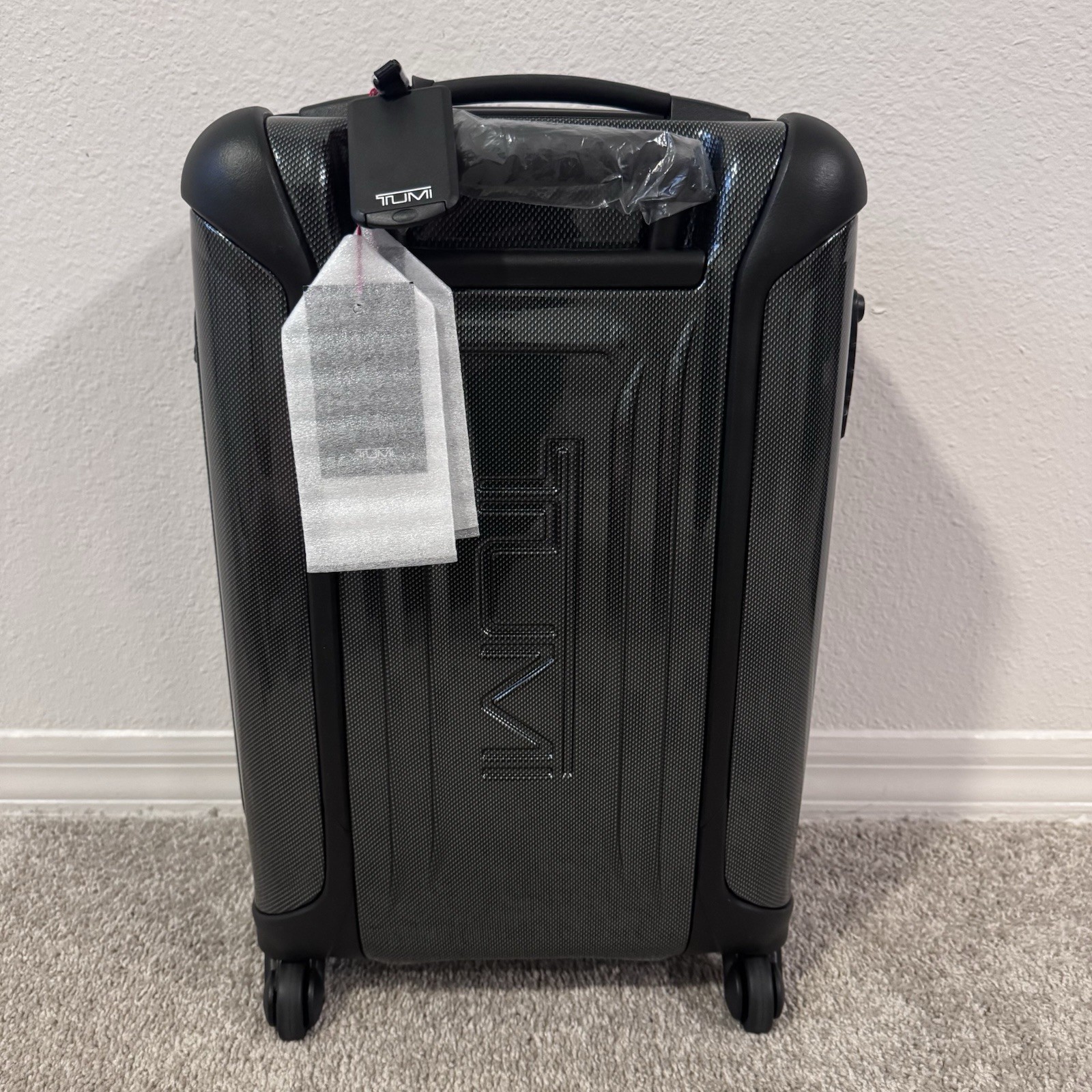 TUMI Vapor International Carry-On 22” Spinner Luggage Suitcase Green $675 NWT