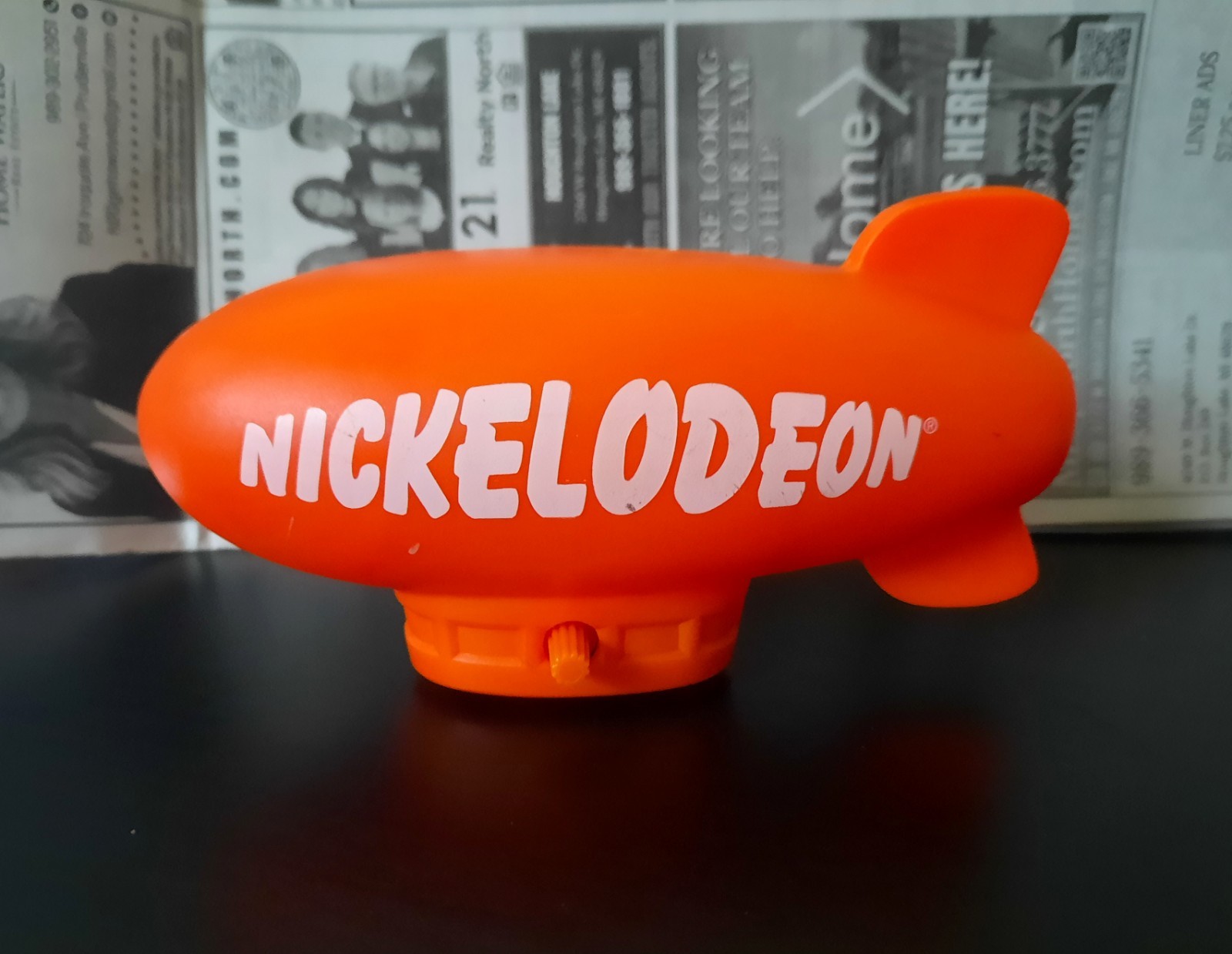 Nickelodeon Kids Choice Awards Blimp Wind-Up Toy 1999 Burger King Club Nickelodeon Kids Choice Awards Blimp Wind-Up Toy 1999 Burger King Club