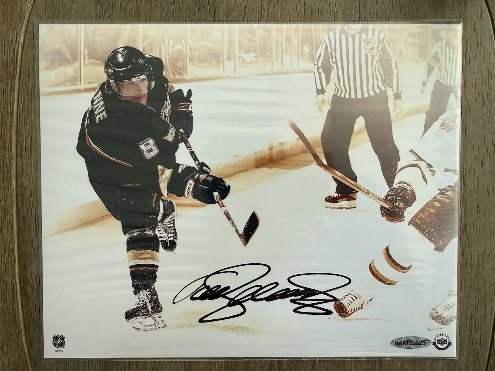 Teemu Selanne Autographed Signed UDA Upper Deck Authenticated slap Shot 8x10