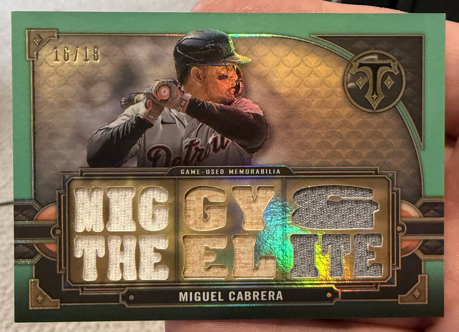 Miguel Cabrera 2022 Topps Tribute Triple Game Used Jersey & Bat Relic /18 Miguel Cabrera 2022 Topps Tribute Triple Game Used Jersey & Bat Relic /18