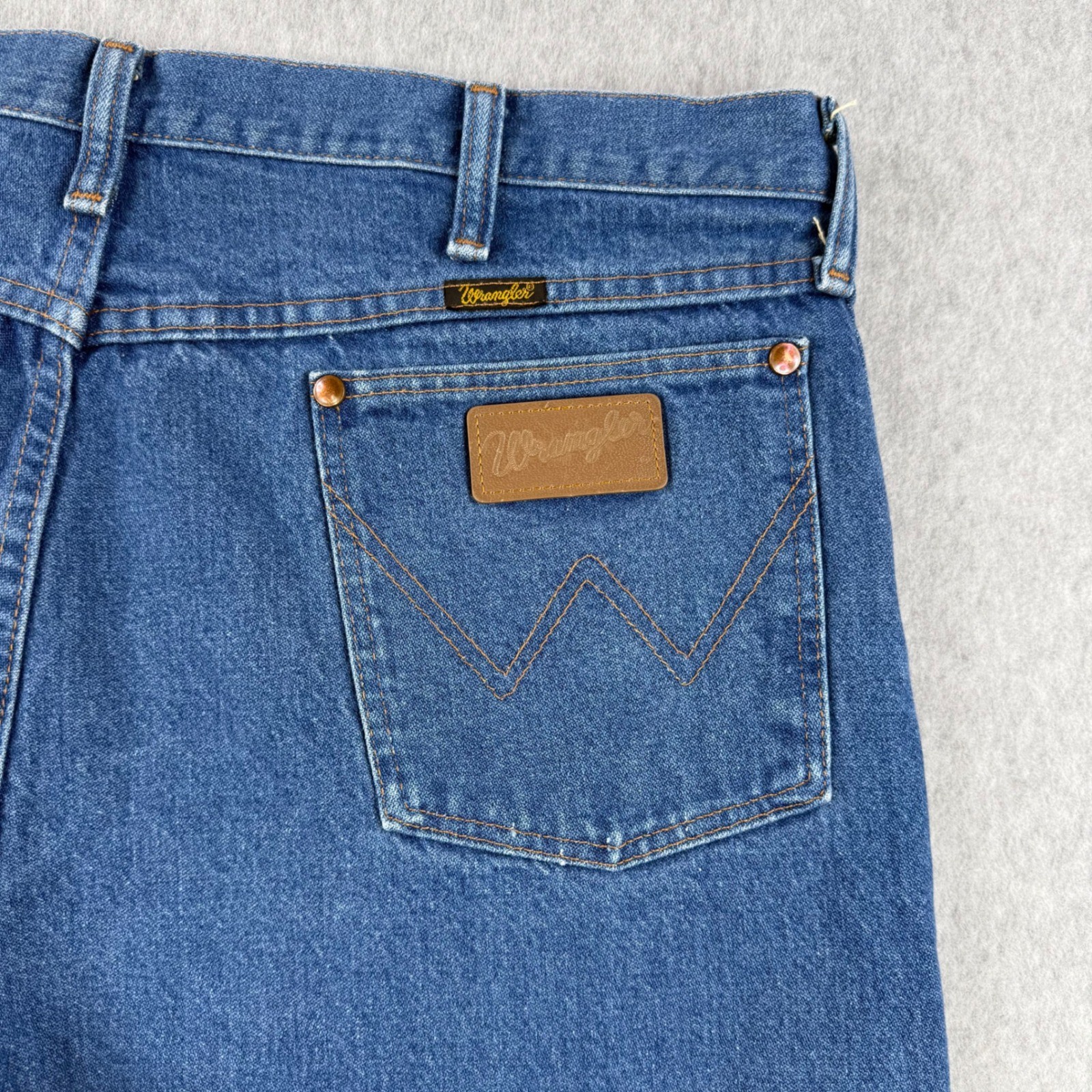 Vintage Wrangler Jeans Mens Fits 38x31 Blue 31MWZ Cowboy Cut Denim Made in USA