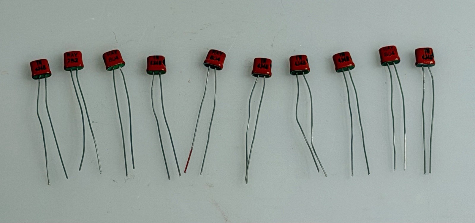 1950s RARE Raytheon 1N434B SILICONE JUNCTION DIODE ( 10 PCS ) ** NEW ** 1950s RARE Raytheon 1N434B SILICONE JUNCTION DIODE ( 10 PCS ) ** NEW **