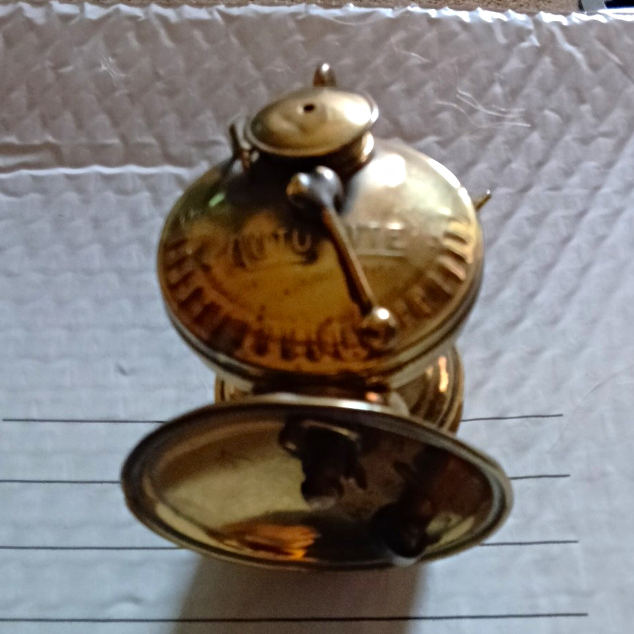 Vintage Auto - Lite Brass Carbide Miners Lamp Universal Lamp Co Mining Cap Light