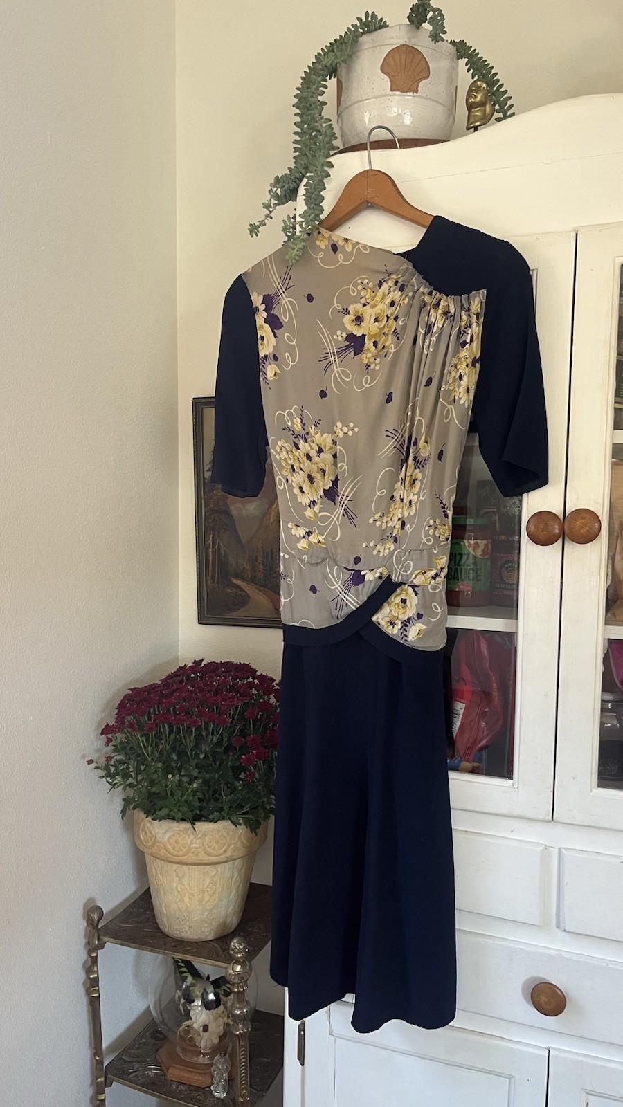 Vintage 1940s 40s Art Deco Antique Rayon Navy Blue Floral Scalloped Midi Dress M Vintage 1940s 40s Art Deco Antique Rayon Navy Blue Floral Scalloped Midi Dress M