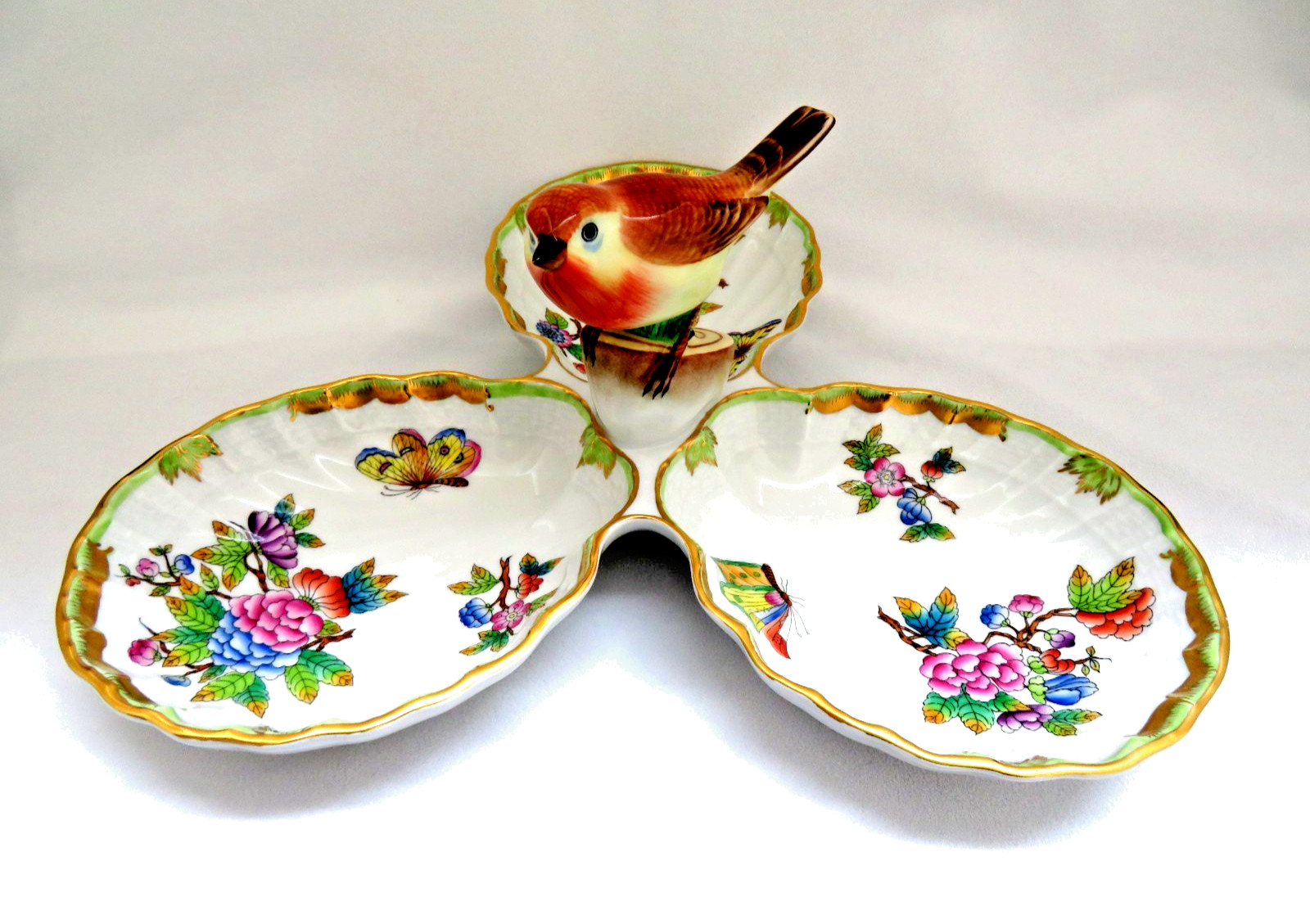 Herend Hungary VBO Queen Victoria 3 Section Server 7531 Rothschilds Bird Handle