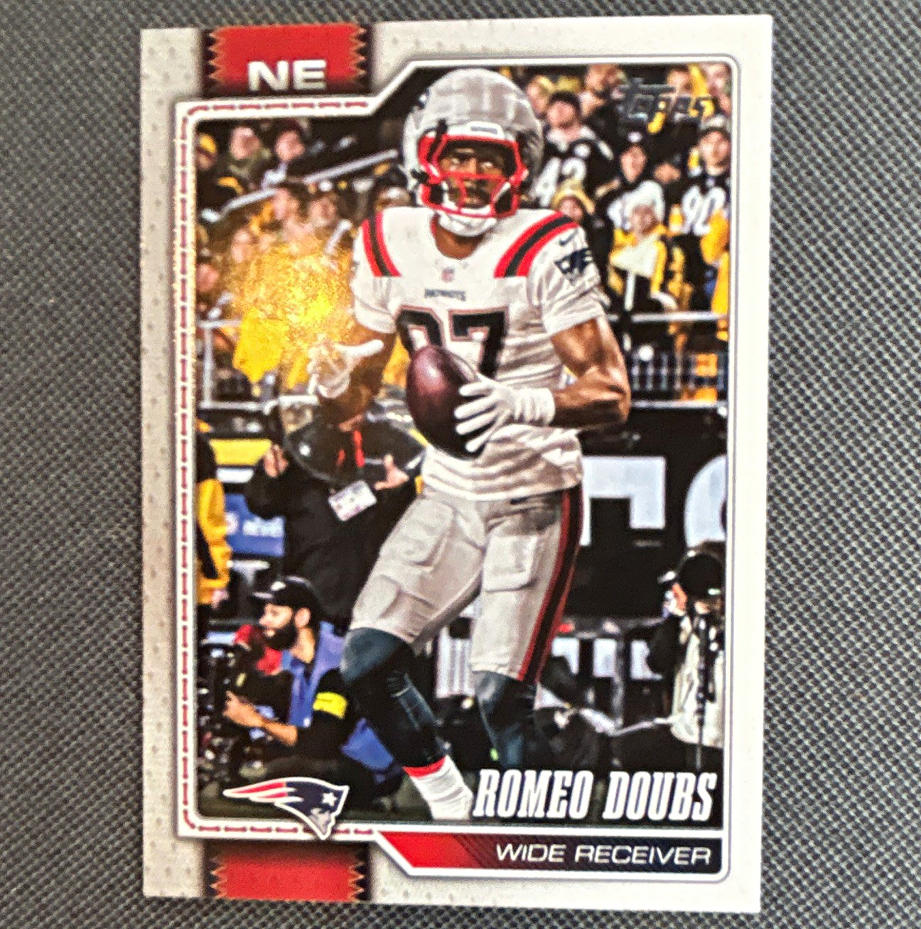 Topps Football Romeo Doubs New England Patriots #74 Base Set (2025 Topps) Topps Football Romeo Doubs New England Patriots #74 Base Set (2025 Topps)