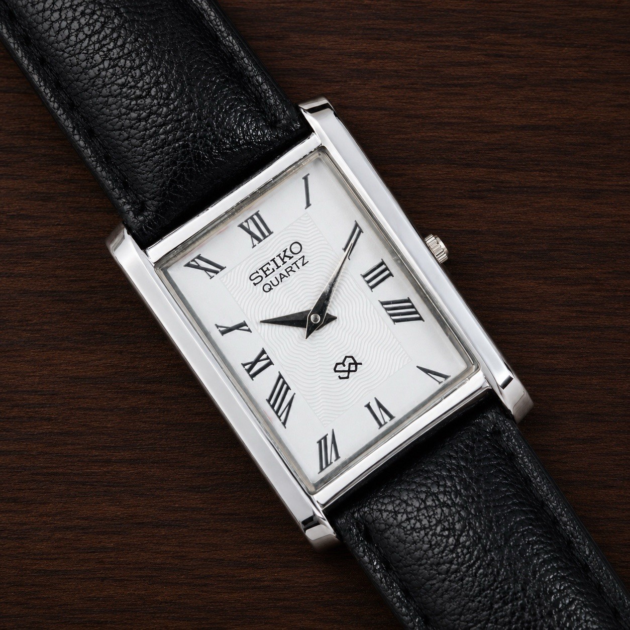 Vintage Seiko Slim Tank White Dial Quartz Men’s Wristwatch
